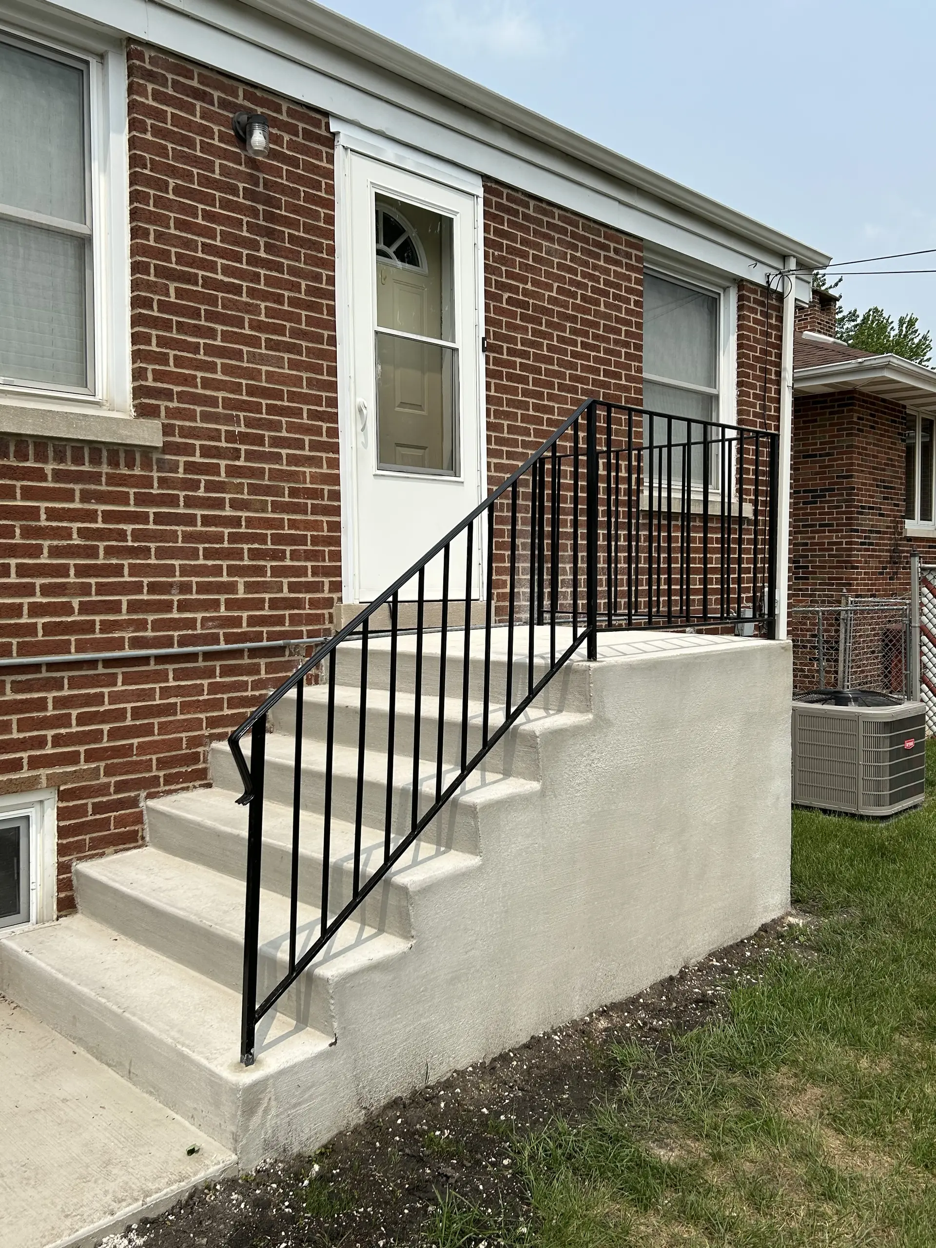 Concrete driveway and apron replacement project in Cook County